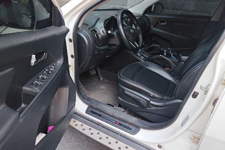 Used Kia Sportage R 2012 2.0L Automatic Two-Wheel Drive GLS Driver Seat