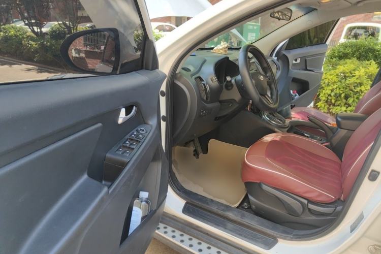 Used Kia Sportage R 2012 2.0L Automatic Two-Wheel Drive GL Trim Driver Seat