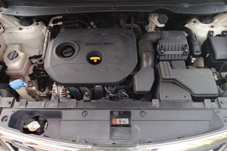 Used Kia Sportage R 2012 2.0L Automatic Two-Wheel Drive GLS Engine Bay