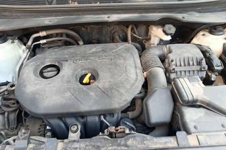 Used Kia Sportage R 2012 2.0L Automatic Two-Wheel Drive GLS Engine Bay