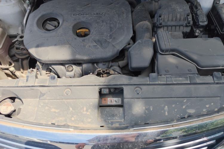 Used Kia Sportage R 2012 2.0L Automatic Two-Wheel Drive GLS Engine Bay