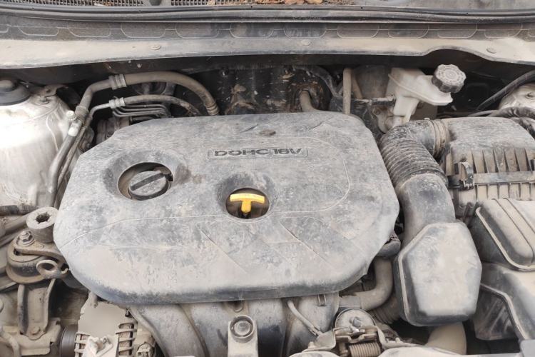 Used Kia Sportage R 2012 2.0L Automatic Two-Wheel Drive NAVI Engine Bay