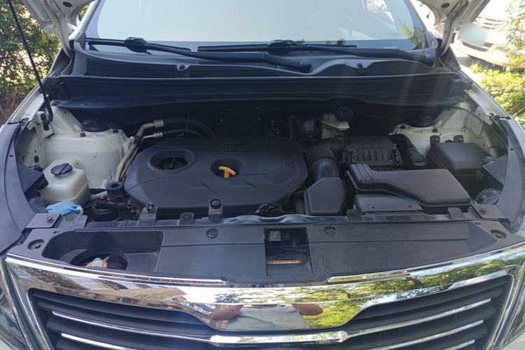 Used Kia Sportage R 2012 2.0L Automatic Two-Wheel Drive NAVI Engine Bay