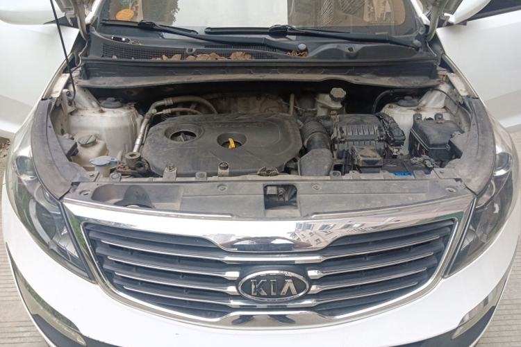 Used Kia Sportage R 2012 2.0L Automatic Two-Wheel Drive GL Trim Engine Bay
