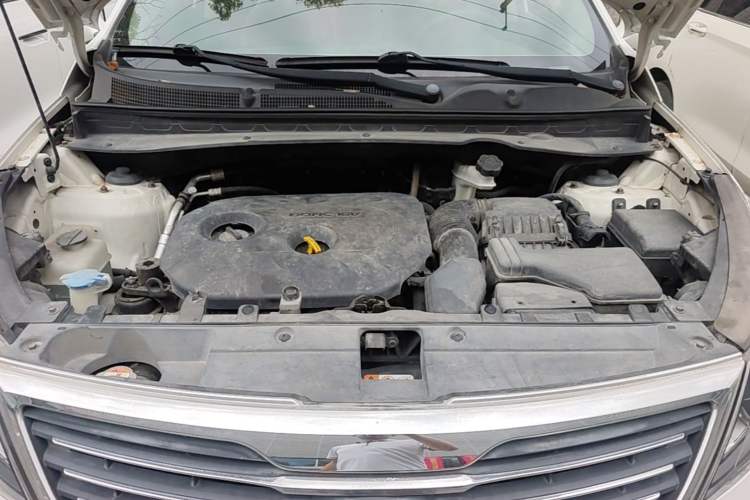Used Kia Sportage R 2012 2.0L Manual Two-Wheel Drive GLS Engine Bay