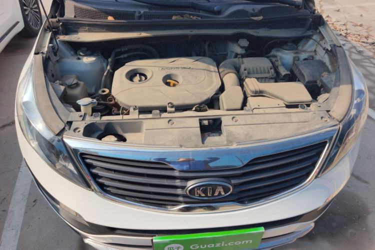 Used Kia Sportage R 2012 2.0L Manual Two-Wheel Drive GL Trim Engine Bay