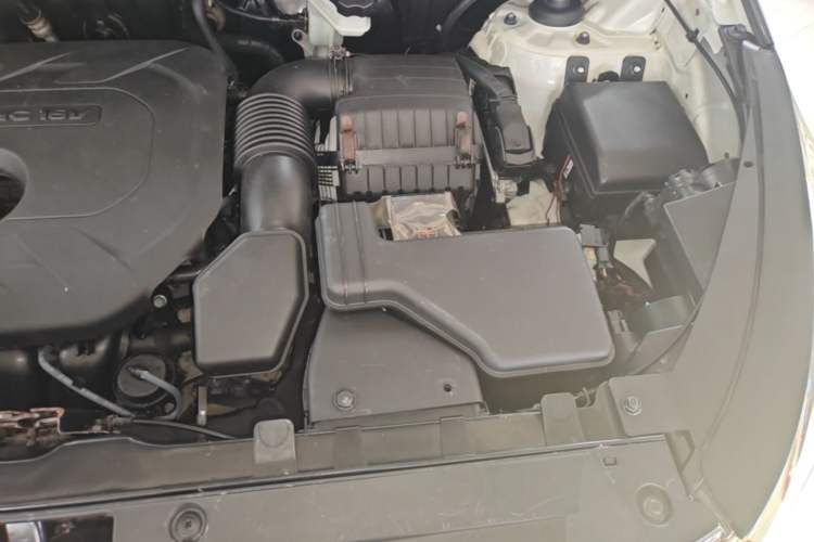 Used Kia Sportage R 2012 2.0L Automatic Two-Wheel Drive GLS Engine Bay Left