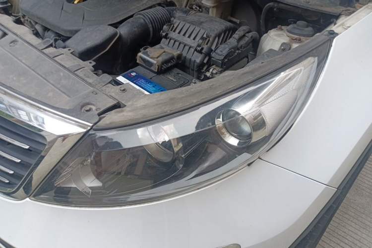 Used Kia Sportage R 2012 2.0L Automatic Two-Wheel Drive GL Trim Engine Bay Left