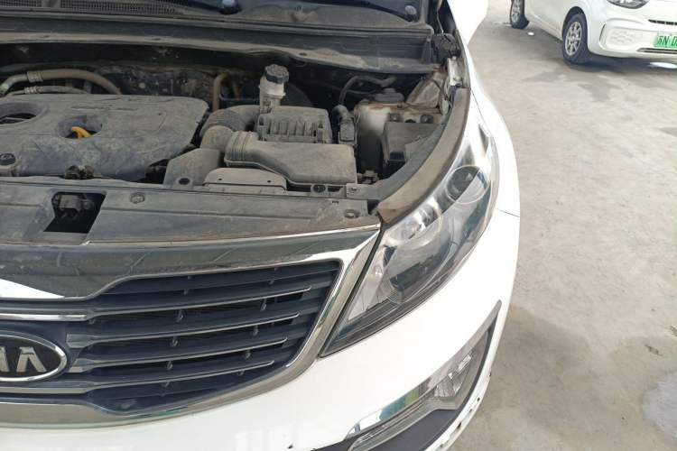 Used Kia Sportage R 2012 2.0L Automatic Two-Wheel Drive GLS Engine Bay Left