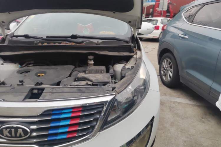 Used Kia Sportage R 2012 2.0L Automatic Two-Wheel Drive NAVI Engine Bay Left