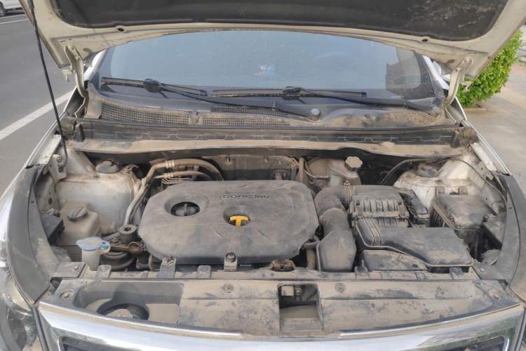 Used Kia Sportage R 2012 2.0L Automatic Two-Wheel Drive NAVI Engine Bay