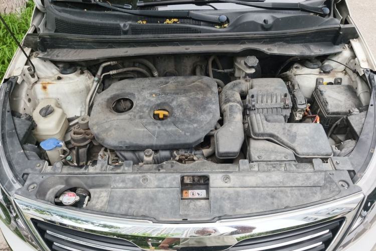 Used Kia Sportage R 2012 2.0L Automatic Two-Wheel Drive GLS Engine Bay