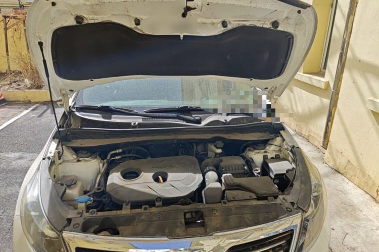 Used Kia Sportage R 2012 2.0L Automatic Two-Wheel Drive GL Trim Engine Bay