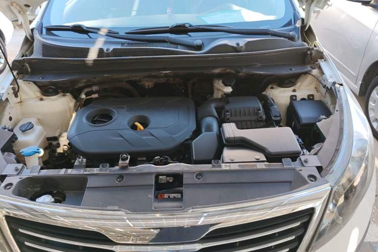 Used Kia Sportage R 2012 2.0L Automatic Two-Wheel Drive GL Trim Engine Bay
