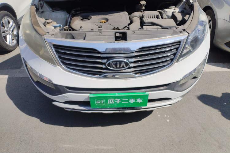 Used Kia Sportage R 2012 2.0L Automatic Two-Wheel Drive GL Trim Engine Bay