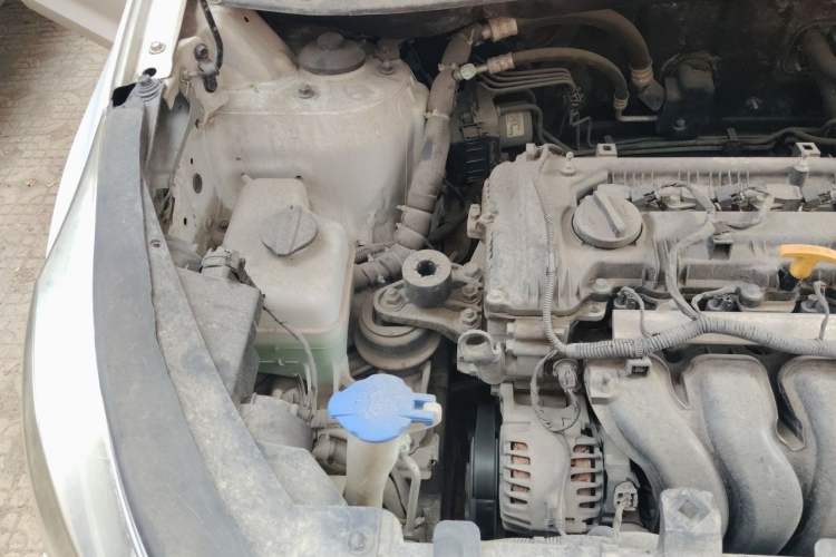 Used Kia Sportage R 2012 2.0L Automatic Two-Wheel Drive GLS Engine Bay Right