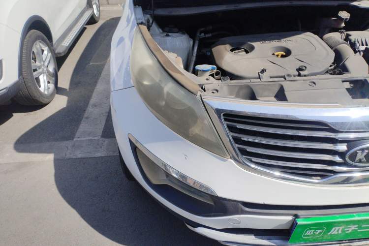Used Kia Sportage R 2012 2.0L Automatic Two-Wheel Drive GL Trim Engine Bay Right