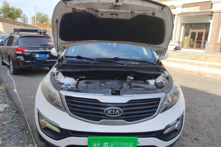 Used Kia Sportage R 2012 2.0L Automatic Two-Wheel Drive GL Trim Engine Bay