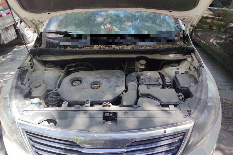 Used Kia Sportage R 2012 2.0L Automatic Two-Wheel Drive GLS Engine Bay