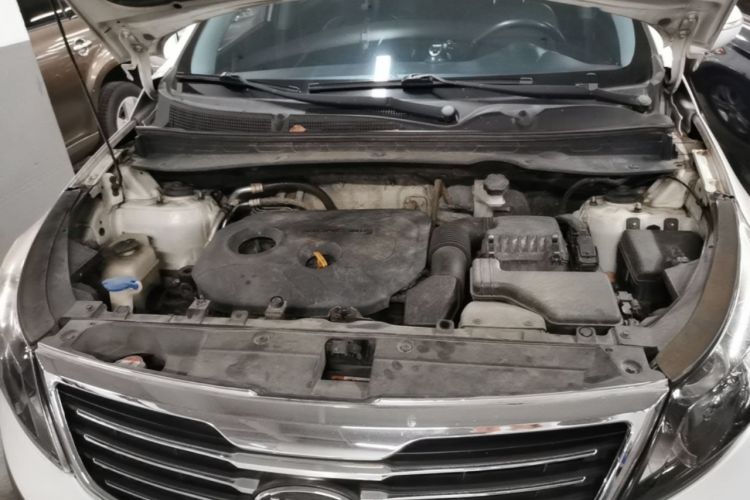 Used Kia Sportage R 2012 2.0L Automatic Two-Wheel Drive GLS Engine Bay