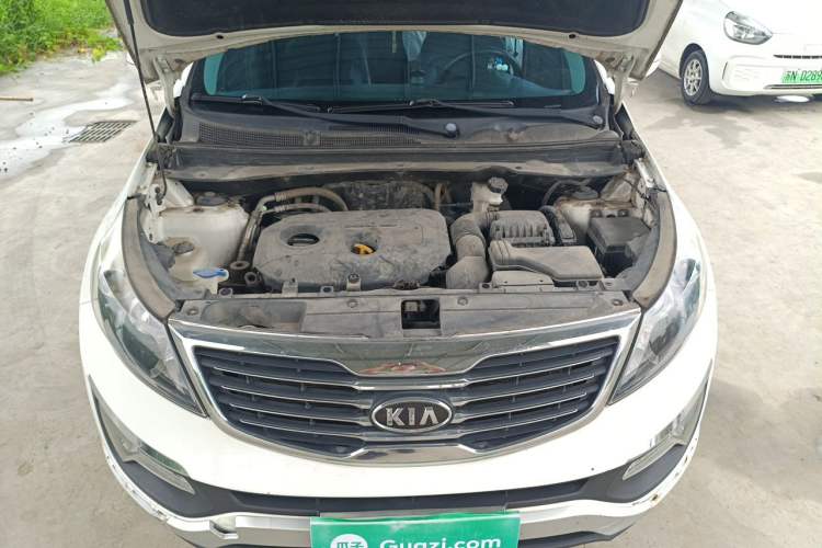 Used Kia Sportage R 2012 2.0L Automatic Two-Wheel Drive GLS Engine Bay