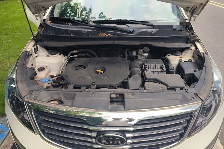 Used Kia Sportage R 2012 2.0L Automatic Two-Wheel Drive NAVI Engine Bay