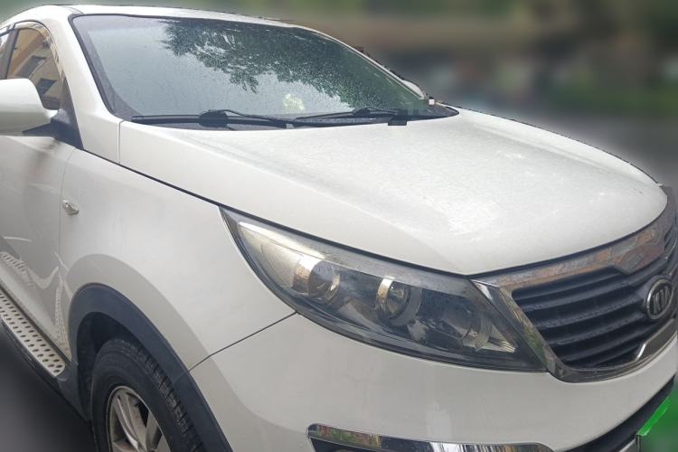 Used Kia Sportage R 2012 2.0L Automatic Two-Wheel Drive GL Trim Front Right 45 Deg