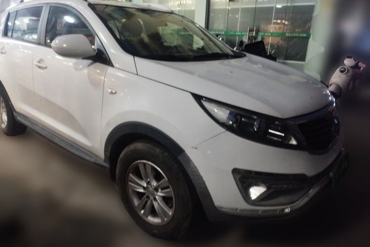 Used Kia Sportage R 2012 2.0L Automatic Two-Wheel Drive GL Trim Front Right 45 Deg