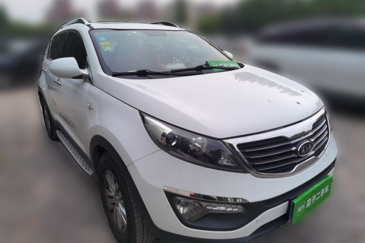 Used Kia Sportage R 2012 2.0L Automatic Two-Wheel Drive GL Trim Front Right 45 Deg