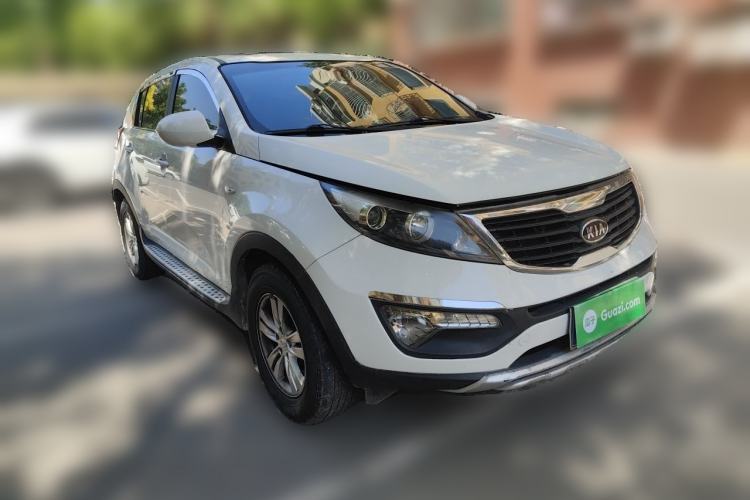 Used Kia Sportage R 2012 2.0L Automatic Two-Wheel Drive GL Trim Front Right 45 Deg
