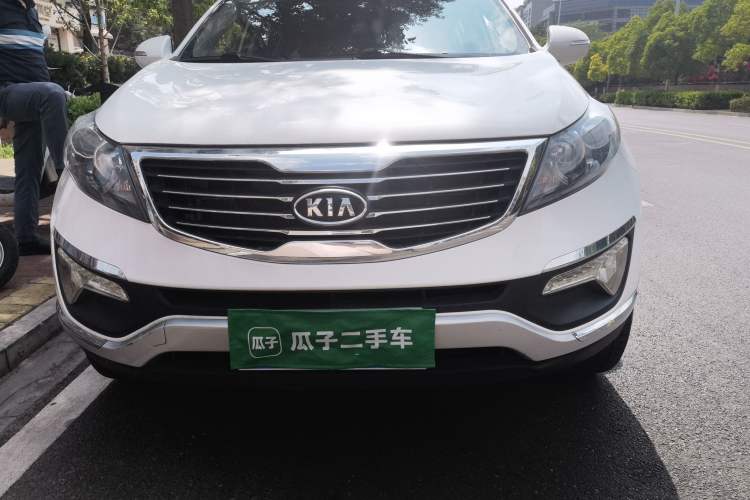 Used Kia Sportage R 2012 2.0L Manual Two-Wheel Drive GLS Front