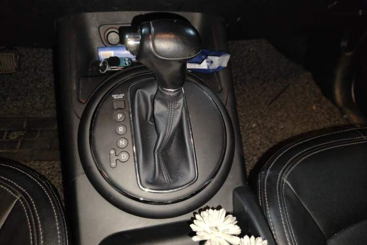 Used Kia Sportage R 2012 2.0L Automatic Two-Wheel Drive NAVI Gear Lever