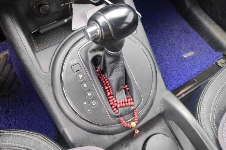 Used Kia Sportage R 2012 2.0L Automatic Two-Wheel Drive NAVI Gear Lever