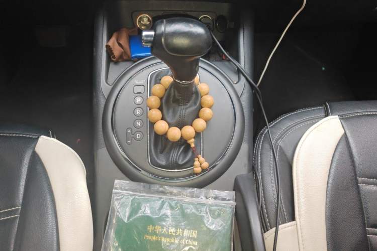 Used Kia Sportage R 2012 2.0L Automatic Two-Wheel Drive NAVI Gear Lever