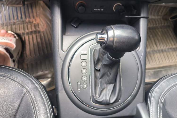 Used Kia Sportage R 2012 2.0L Automatic Two-Wheel Drive NAVI Gear Lever