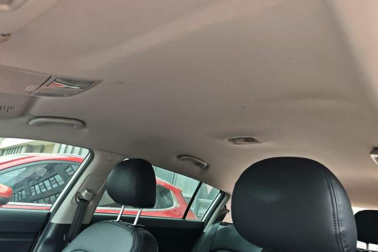 Used Kia Sportage R 2012 2.0L Manual Two-Wheel Drive GL Trim Headliner