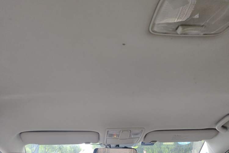 Used Kia Sportage R 2012 2.0L Manual Two-Wheel Drive GL Trim Headliner