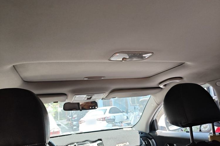 Used Kia Sportage R 2012 2.0L Automatic Two-Wheel Drive GLS Headliner