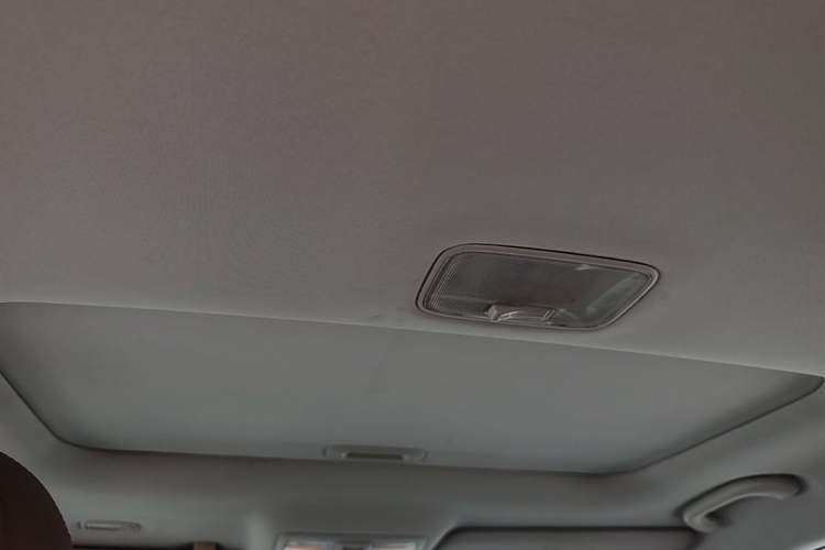 Used Kia Sportage R 2012 2.0L Manual Two-Wheel Drive GLS Headliner