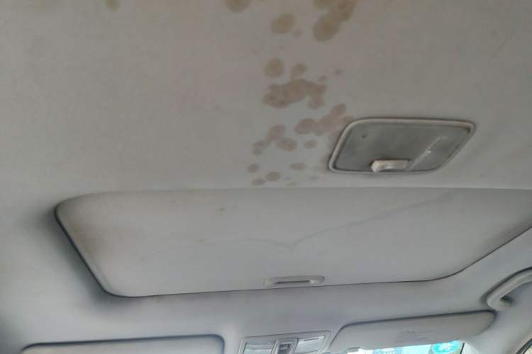 Used Kia Sportage R 2012 2.0L Automatic Two-Wheel Drive GLS Headliner