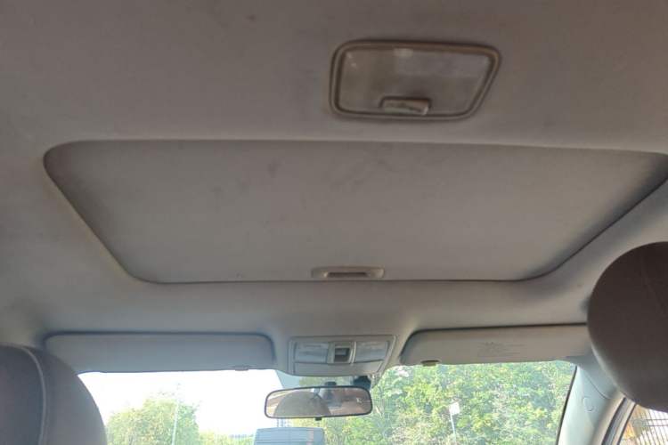 Used Kia Sportage R 2012 2.0L Automatic Two-Wheel Drive GLS Headliner