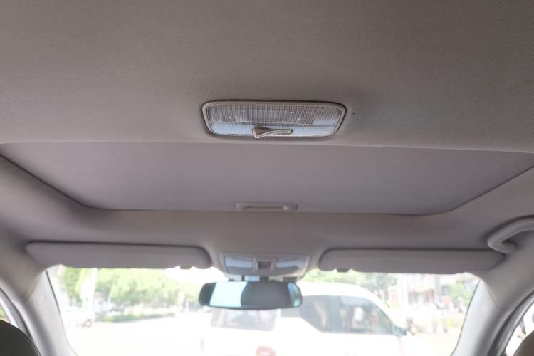 Used Kia Sportage R 2012 2.0L Manual Two-Wheel Drive GLS Headliner