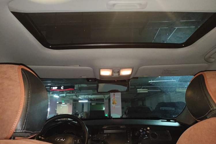 Used Kia Sportage R 2012 2.0L Automatic Two-Wheel Drive GLS Headliner