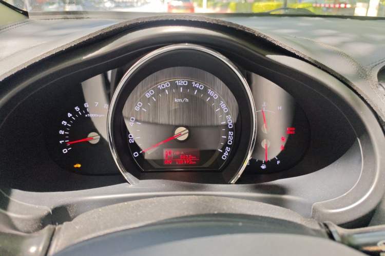 Used Kia Sportage R 2012 2.0L Automatic Two-Wheel Drive GLS Instrument Cluster