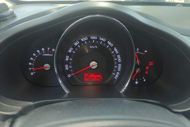 Used Kia Sportage R 2012 2.0L Automatic Two-Wheel Drive GLS Instrument Cluster
