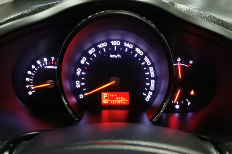 Used Kia Sportage R 2012 2.0L Automatic Two-Wheel Drive GLS Instrument Cluster