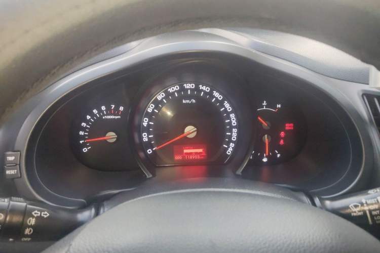 Used Kia Sportage R 2012 2.0L Manual Two-Wheel Drive GL Trim Instrument Cluster