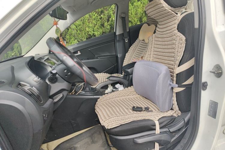 Used Kia Sportage R 2012 2.0L Manual Two-Wheel Drive GL Trim Left Front Seat