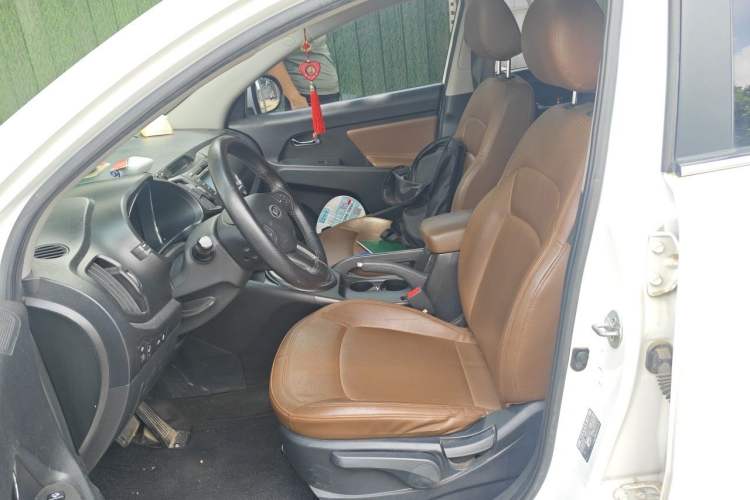 Used Kia Sportage R 2012 2.0L Automatic Two-Wheel Drive GLS Left Front Seat
