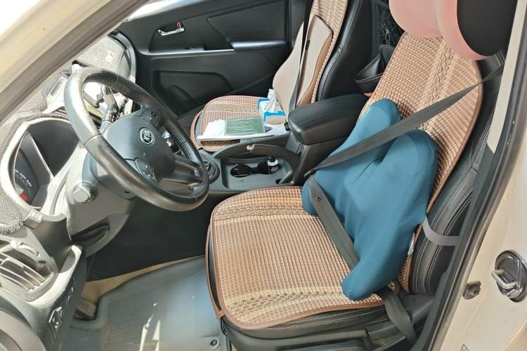 Used Kia Sportage R 2012 2.0L Automatic Two-Wheel Drive GLS Left Front Seat